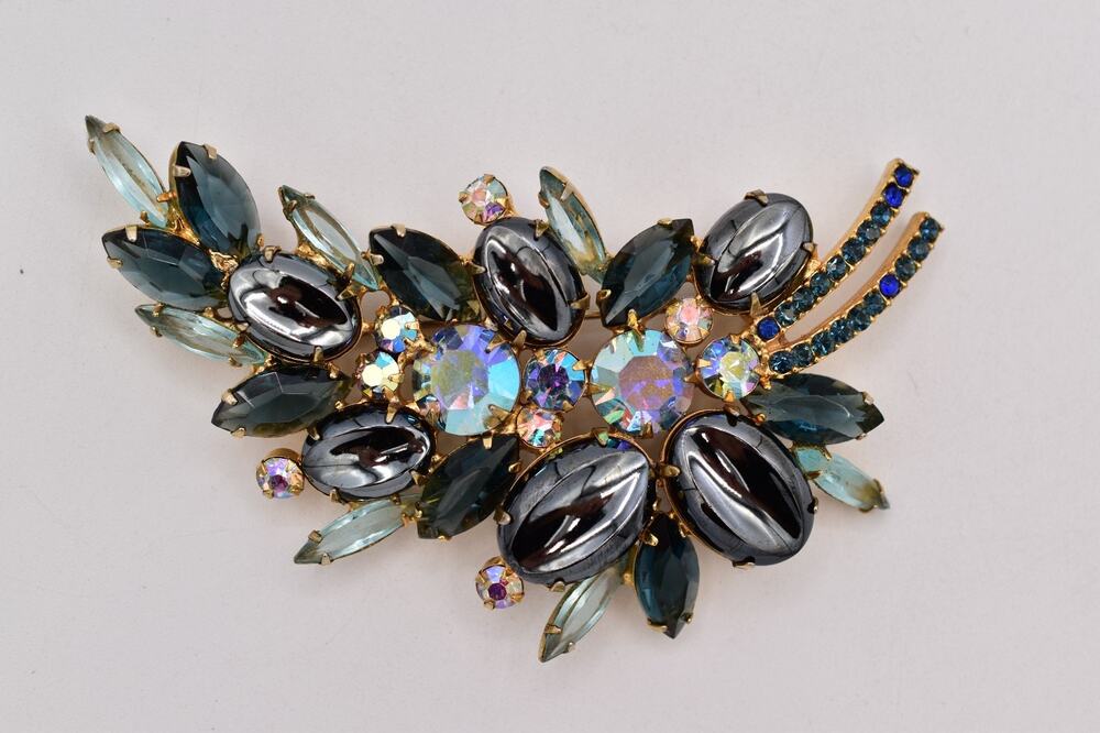 Juliana Vintage Crystal Leaf Pin Brooch AB Grey Blue Prong Chunky 1950s BinAP